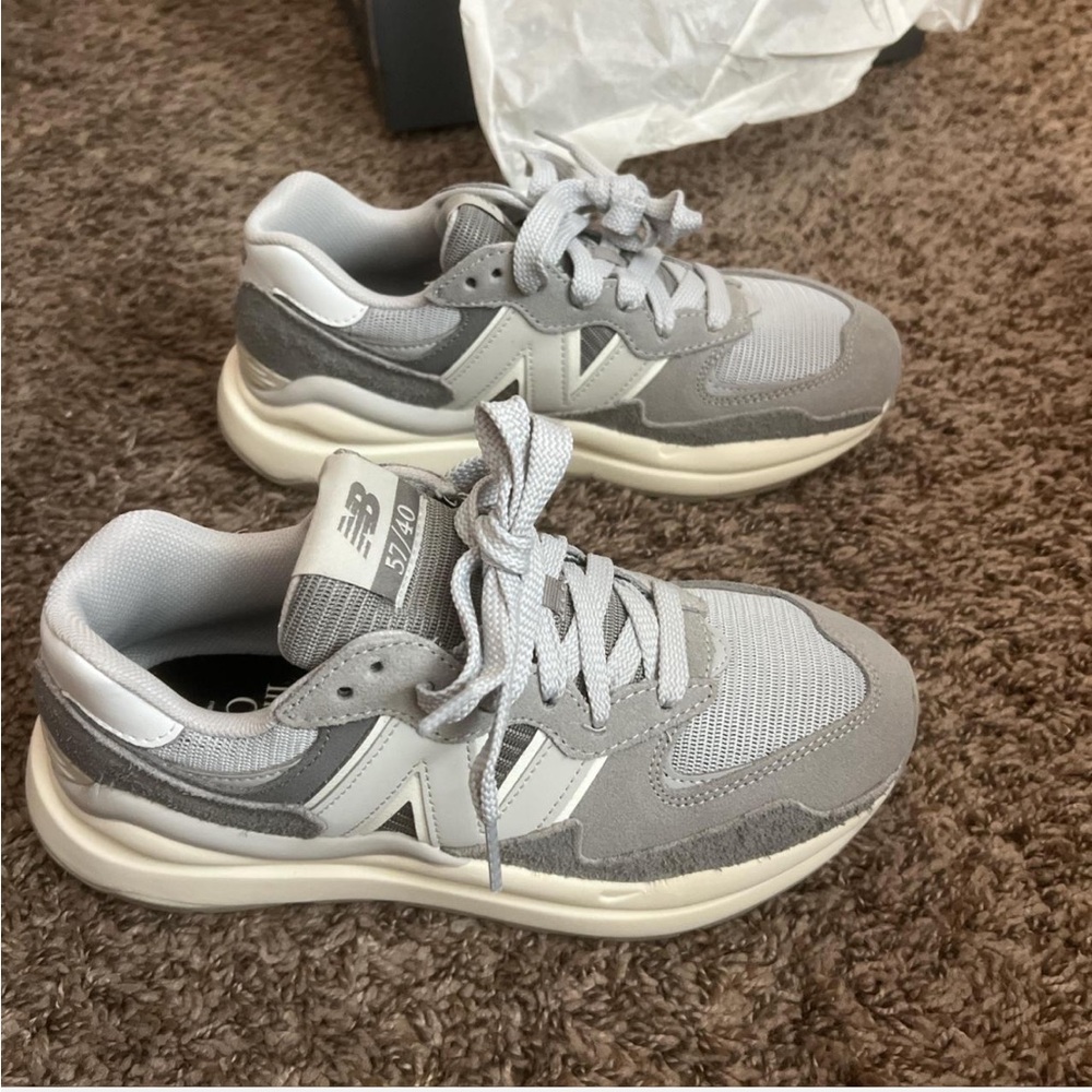 New Balance Shoes size 8.5 women’s and 7 men’s